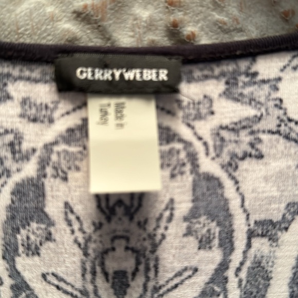 Gerry Weber v neck top - Picture 3 of 6